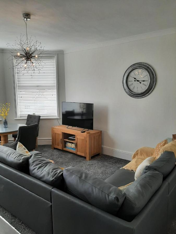 Beachmount Holiday Apartments コルウィン・ベイ エクステリア 写真