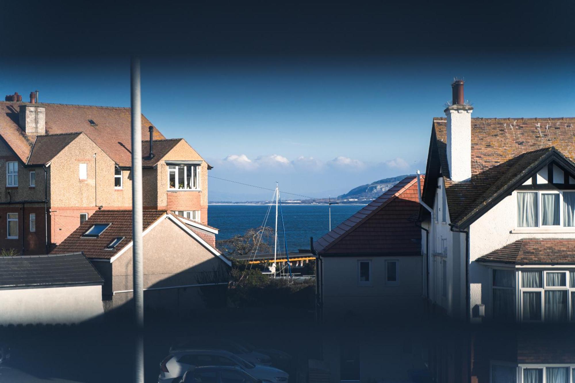 Beachmount Holiday Apartments コルウィン・ベイ エクステリア 写真