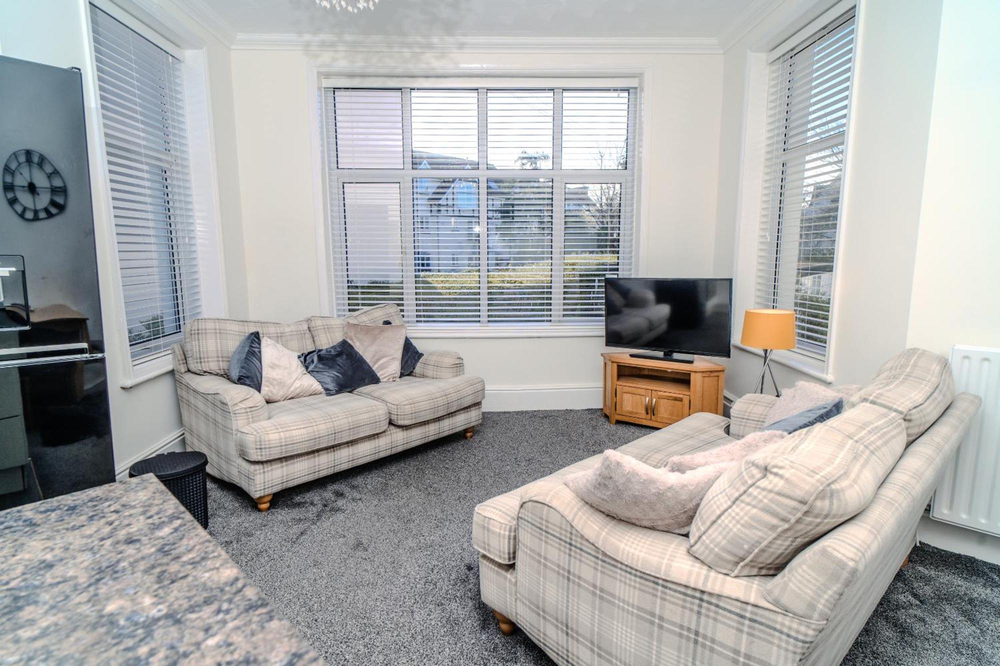 Beachmount Holiday Apartments コルウィン・ベイ エクステリア 写真