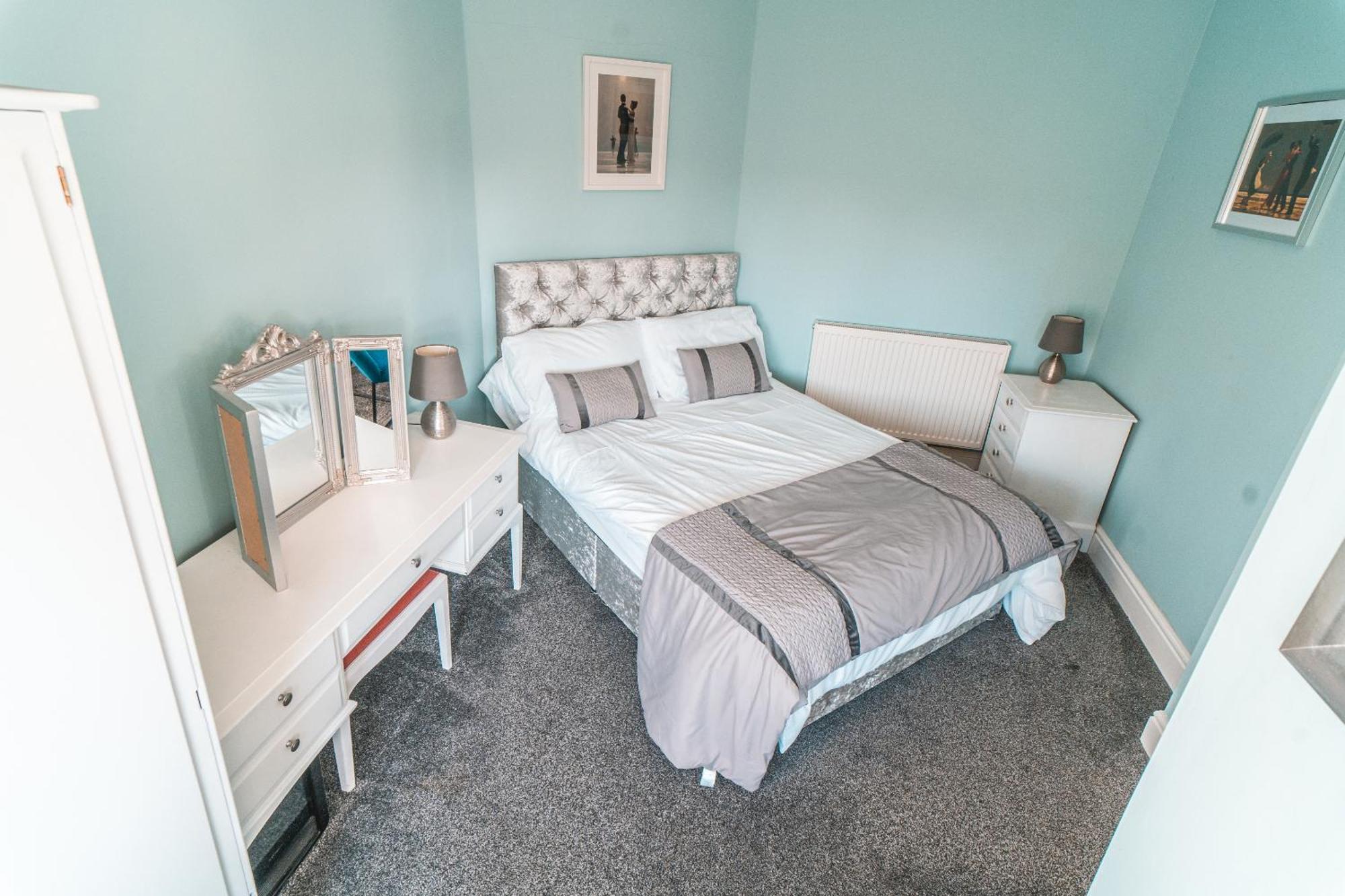 Beachmount Holiday Apartments コルウィン・ベイ エクステリア 写真