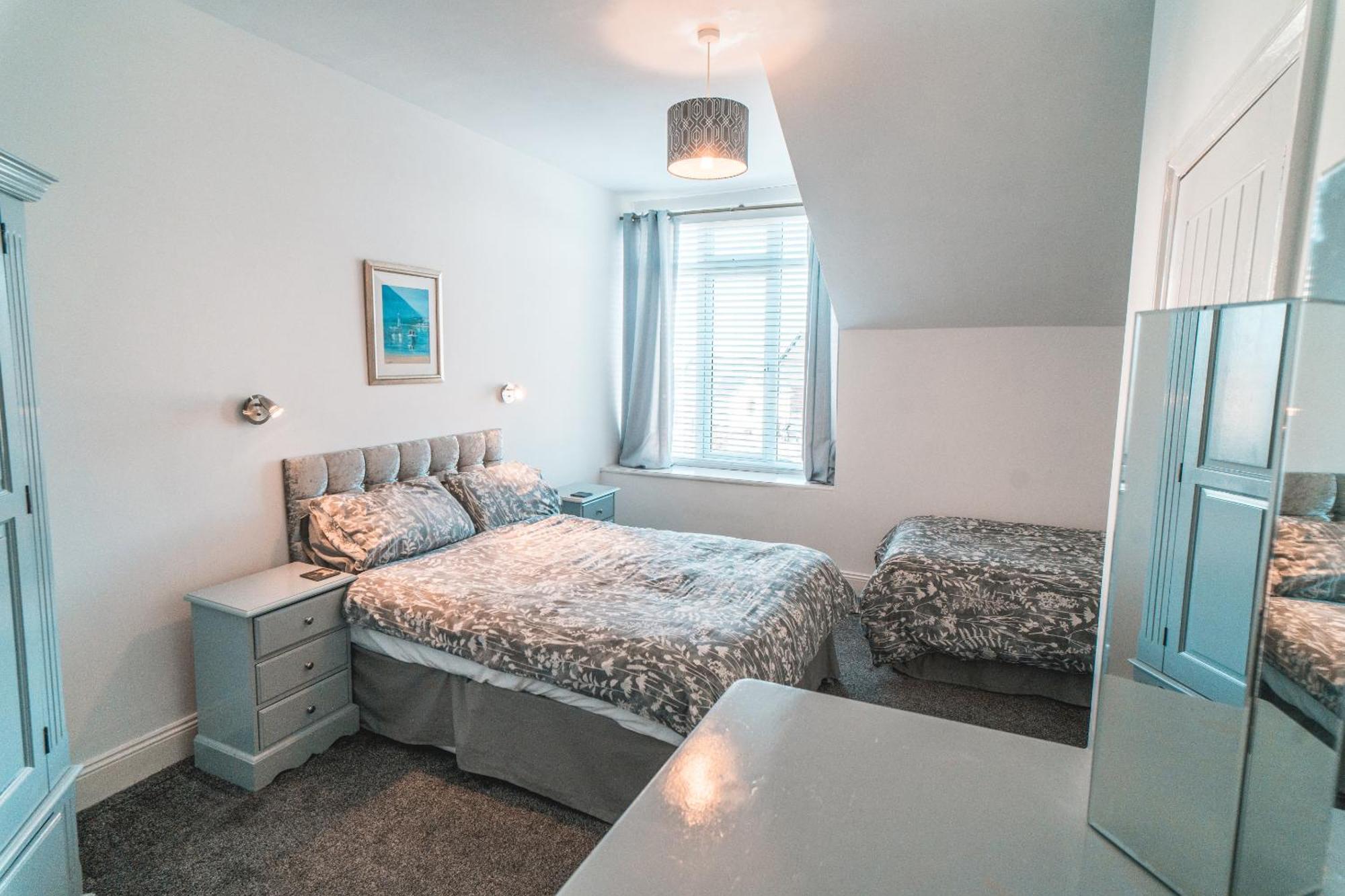 Beachmount Holiday Apartments コルウィン・ベイ エクステリア 写真