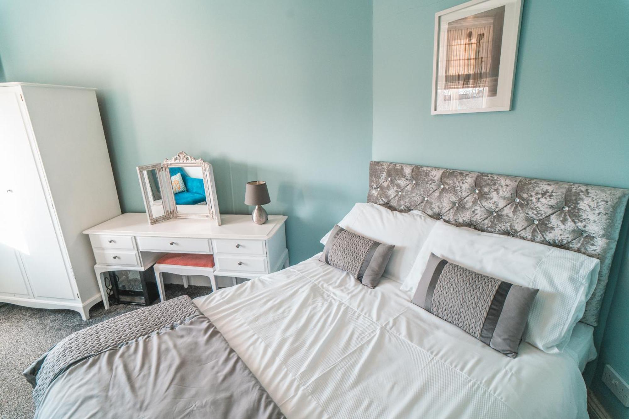 Beachmount Holiday Apartments コルウィン・ベイ エクステリア 写真