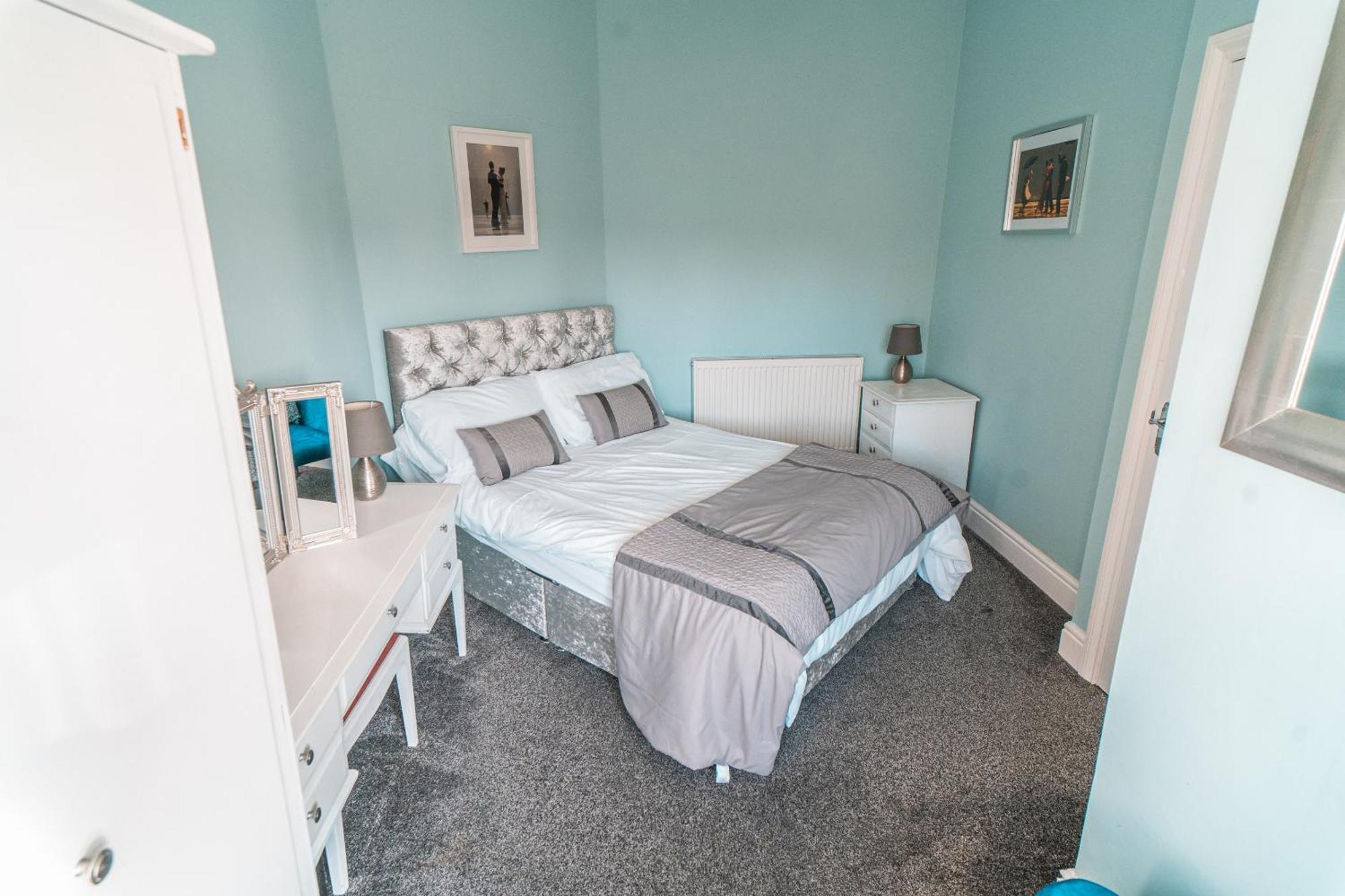 Beachmount Holiday Apartments コルウィン・ベイ 部屋 写真