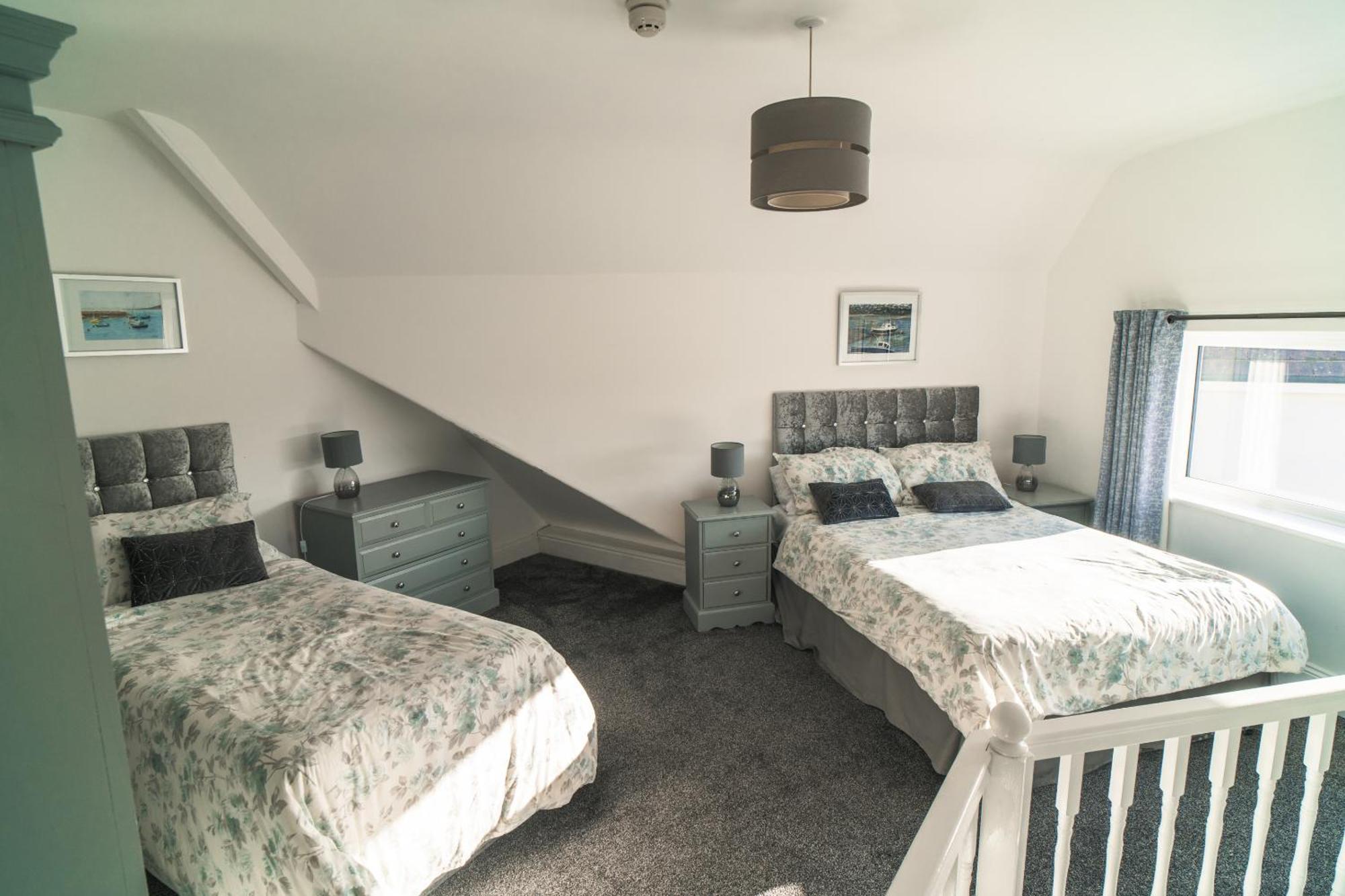 Beachmount Holiday Apartments コルウィン・ベイ 部屋 写真